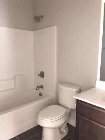 1048 W Sierra Vista Court, Midlothian, TX 76065