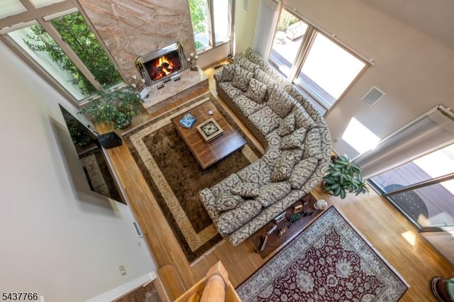 59 Deerfield Ln, Upper Saddle River Boro, NJ 07458
