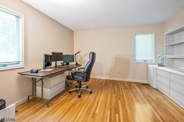 59 Deerfield Ln, Upper Saddle River Boro, NJ 07458