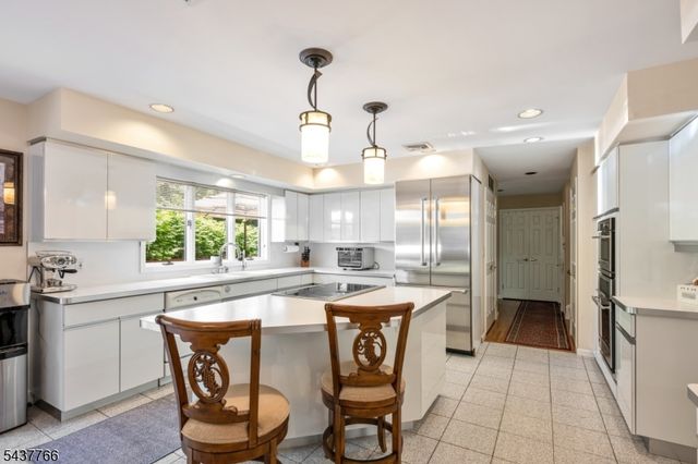 59 Deerfield Ln, Upper Saddle River Boro, NJ 07458