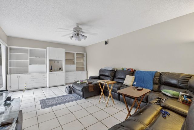2539 NW 99th Avenue, Coral Springs, FL 33065