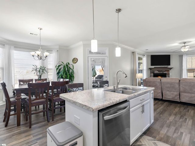 318 Barnhill Court, Greenville, SC 29617