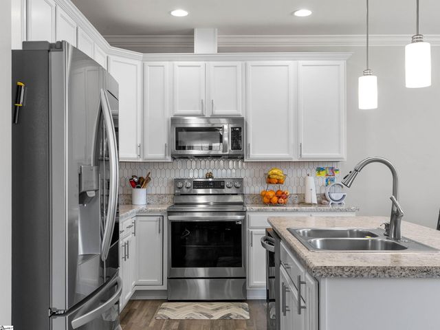 318 Barnhill Court, Greenville, SC 29617