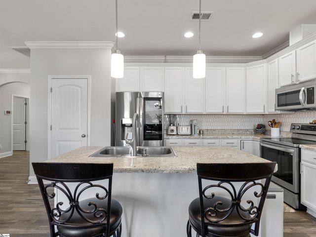 318 Barnhill Court, Greenville, SC 29617