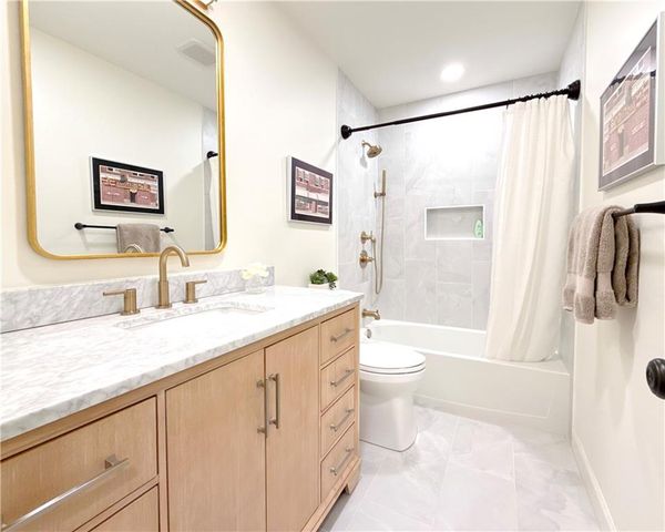 9737 Mohawk Drive, Overland Park, KS 66206