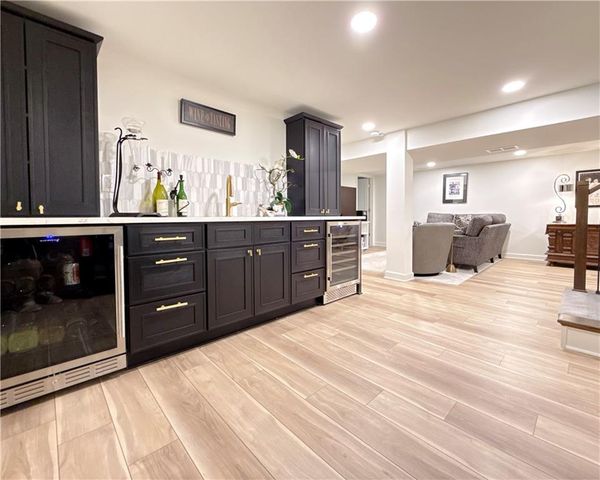 9737 Mohawk Drive, Overland Park, KS 66206