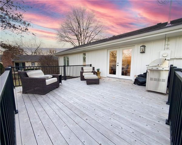 9737 Mohawk Drive, Overland Park, KS 66206