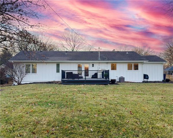 9737 Mohawk Drive, Overland Park, KS 66206