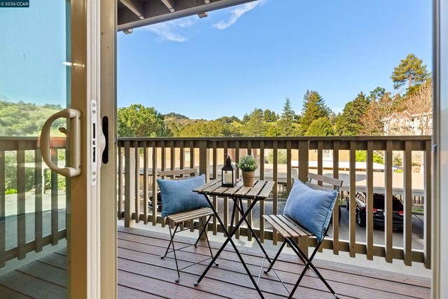 117 Ascot Ct A, Moraga, CA 94556