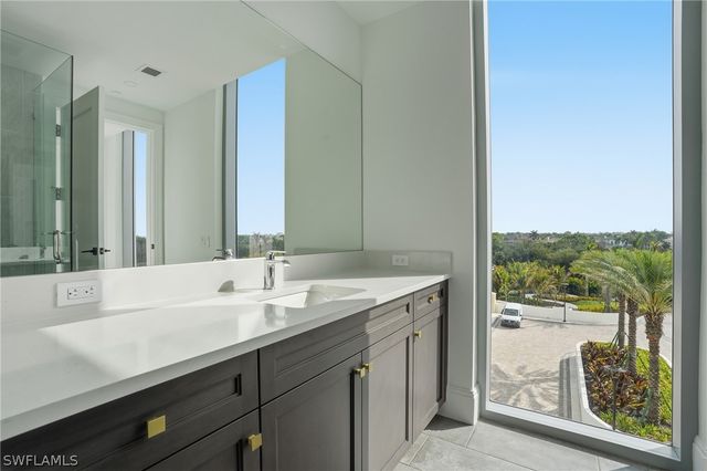 4810 Pelican Colony 403, Bonita Springs, FL 34134
