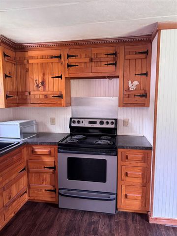 28 E Whippoorwill Lane, Trinity, TX 75862