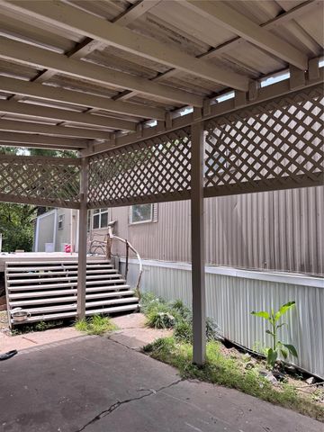 28 E Whippoorwill Lane, Trinity, TX 75862