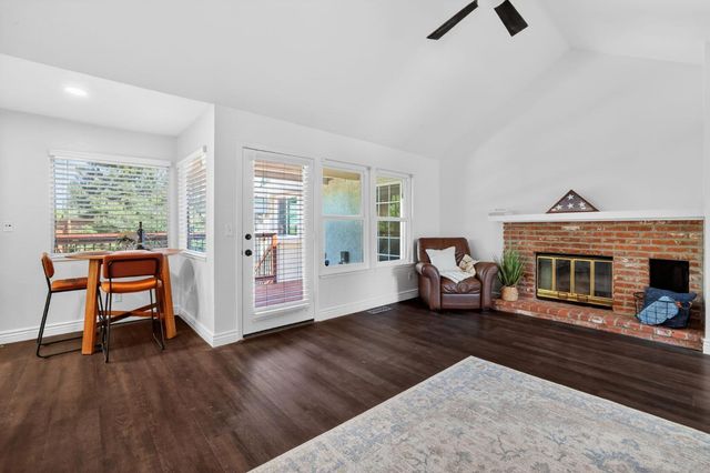 103 Randall Ct, Folsom, CA 95630