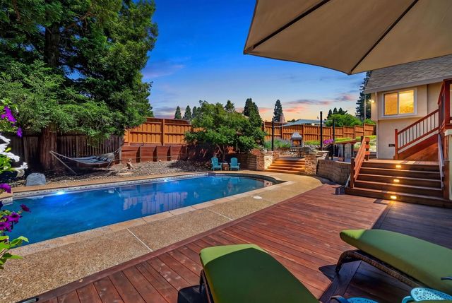 103 Randall Ct, Folsom, CA 95630