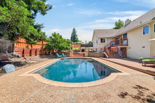 103 Randall Ct, Folsom, CA 95630