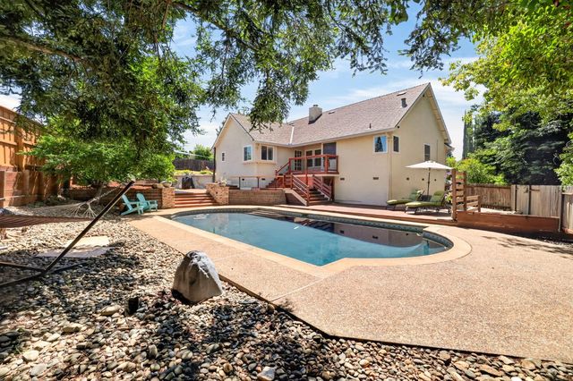 103 Randall Ct, Folsom, CA 95630