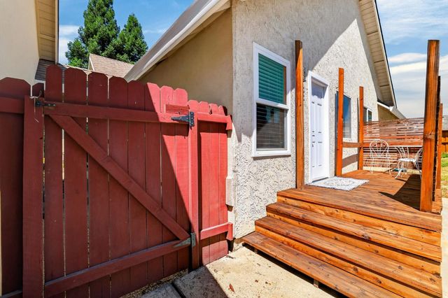 103 Randall Ct, Folsom, CA 95630