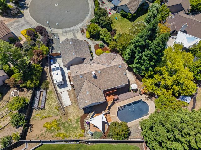 103 Randall Ct, Folsom, CA 95630