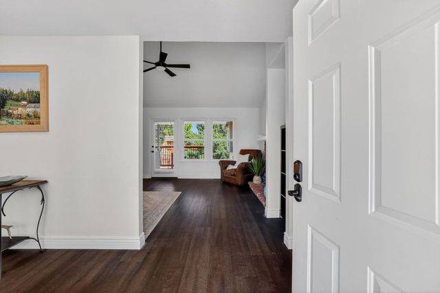 103 Randall Ct, Folsom, CA 95630