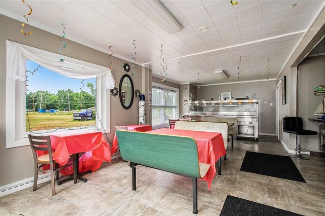 952 Pipestone, Benton Harbor, MI 49022