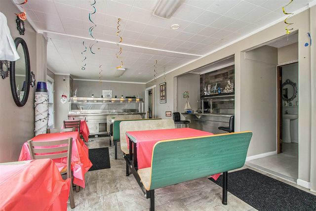 952 Pipestone, Benton Harbor, MI 49022