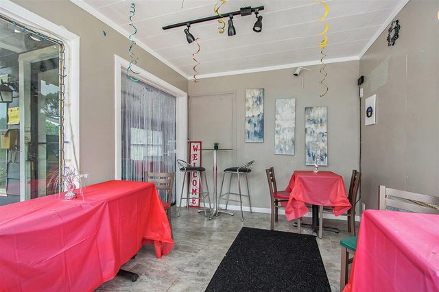 952 Pipestone, Benton Harbor, MI 49022