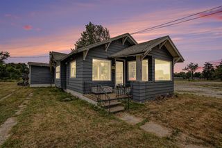 952 Pipestone, Benton Harbor, MI 49022