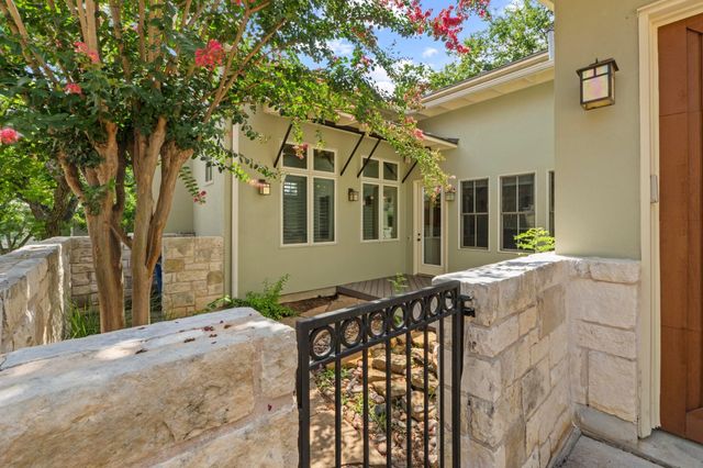3810 Ridgelea DR A, Austin, TX 78731