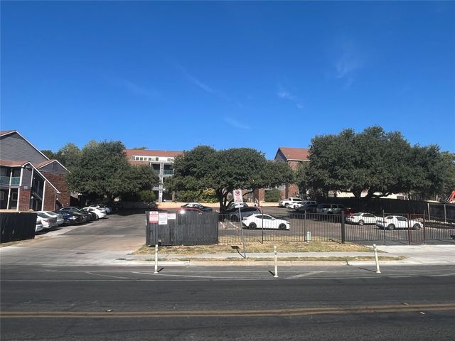 1840 Burton DR 184, Austin, TX 78741