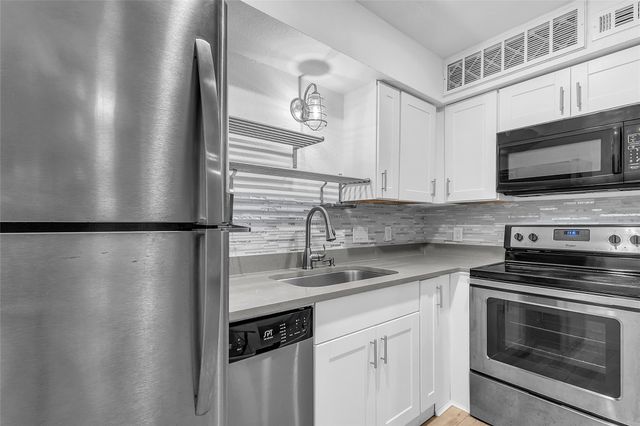 1840 Burton DR 184, Austin, TX 78741