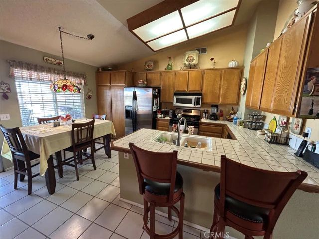 12734 Laurel Oak, Victorville, CA 92392