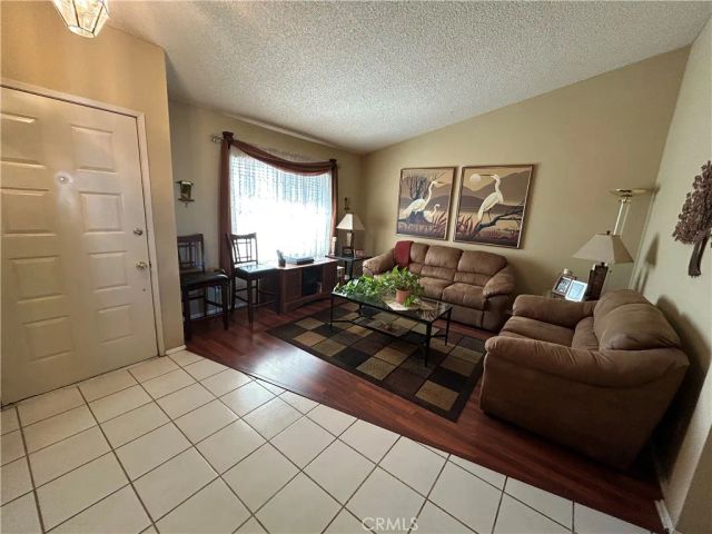 12734 Laurel Oak, Victorville, CA 92392