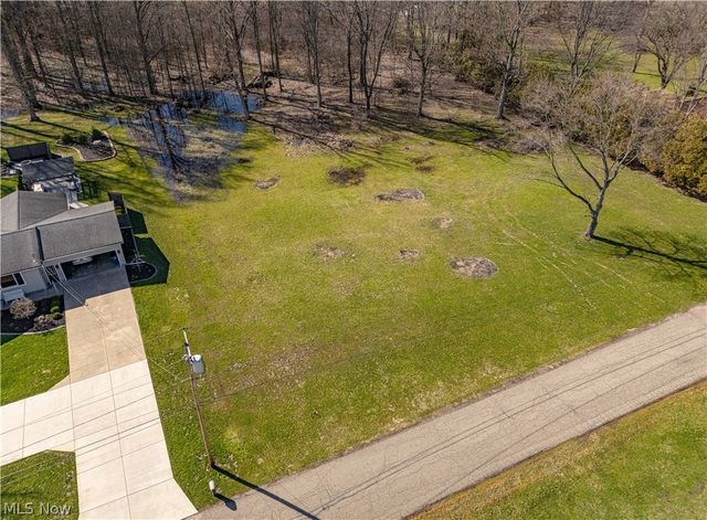 819 Swift Drive, Vienna, OH 44473