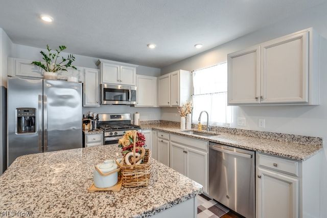 1595 Leslie Drive, Streetsboro, OH 44241