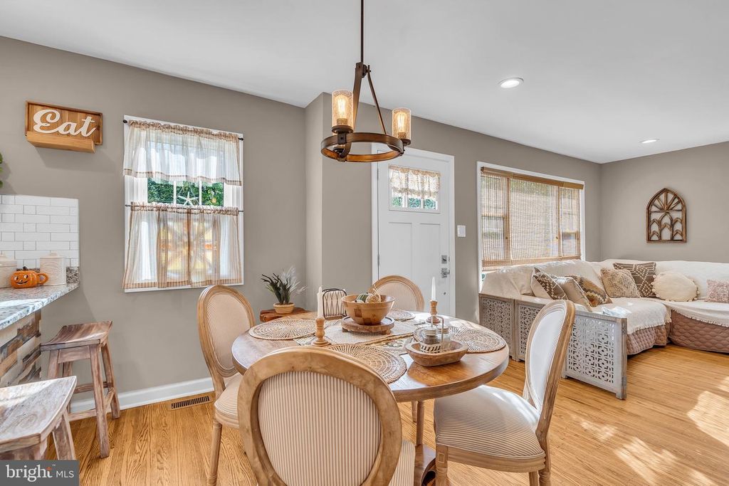 Image 10 of property listing at 71 RIDGLEY ST, Mount Holly, NJ 08060