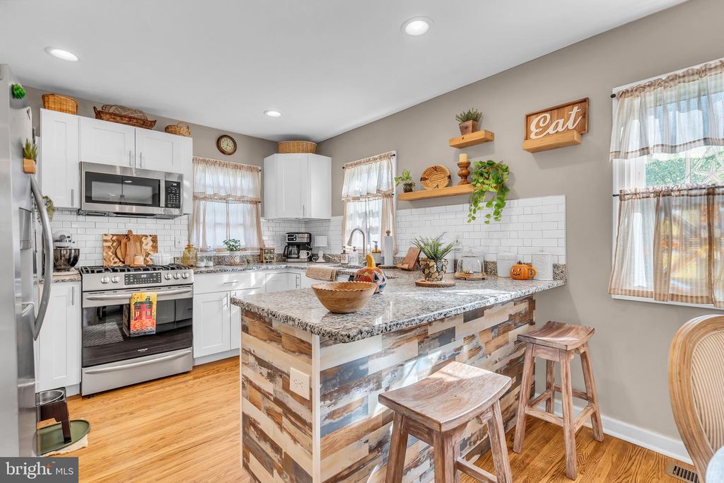 Image 13 of property listing at 71 RIDGLEY ST, Mount Holly, NJ 08060