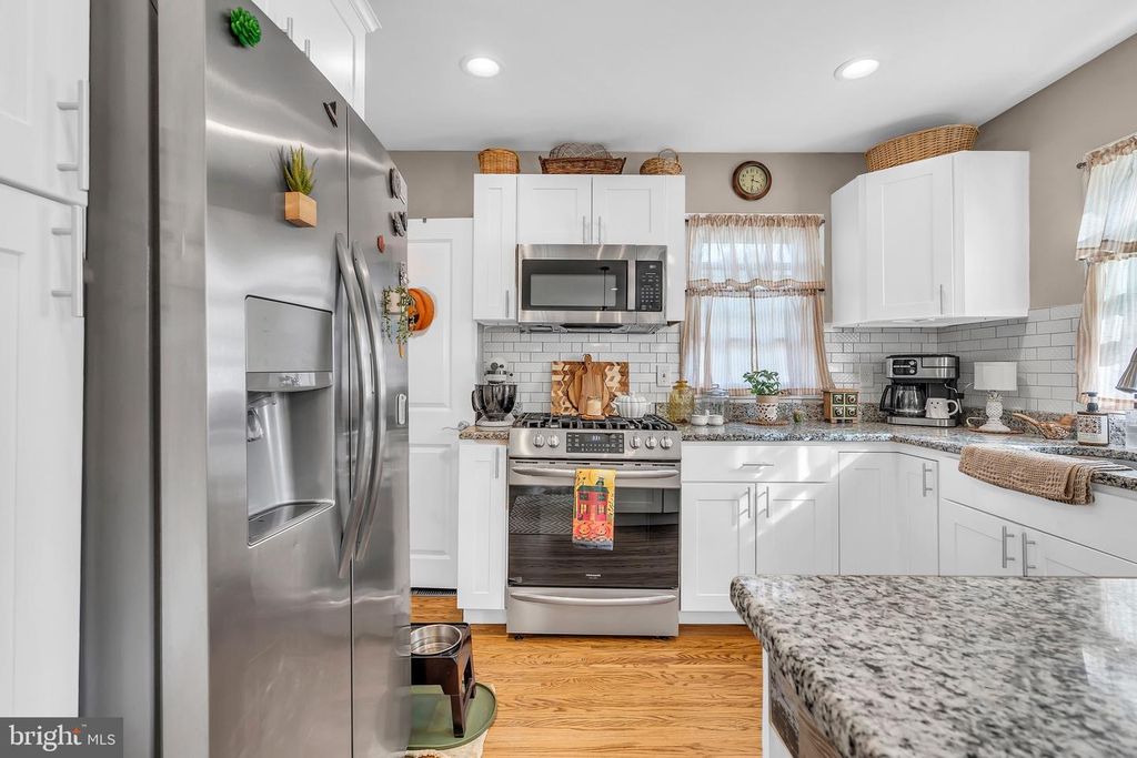 Image 15 of property listing at 71 RIDGLEY ST, Mount Holly, NJ 08060