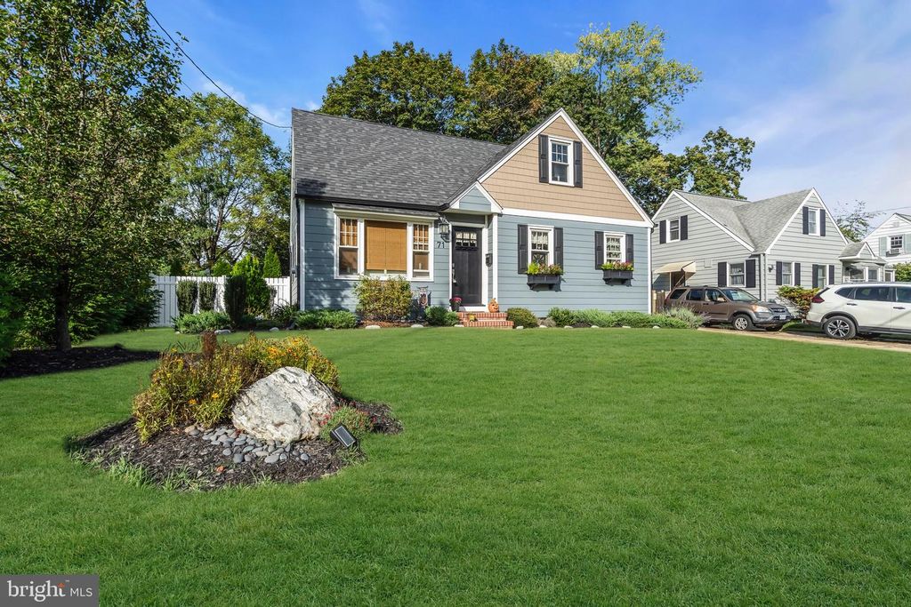 Image 3 of property listing at 71 RIDGLEY ST, Mount Holly, NJ 08060