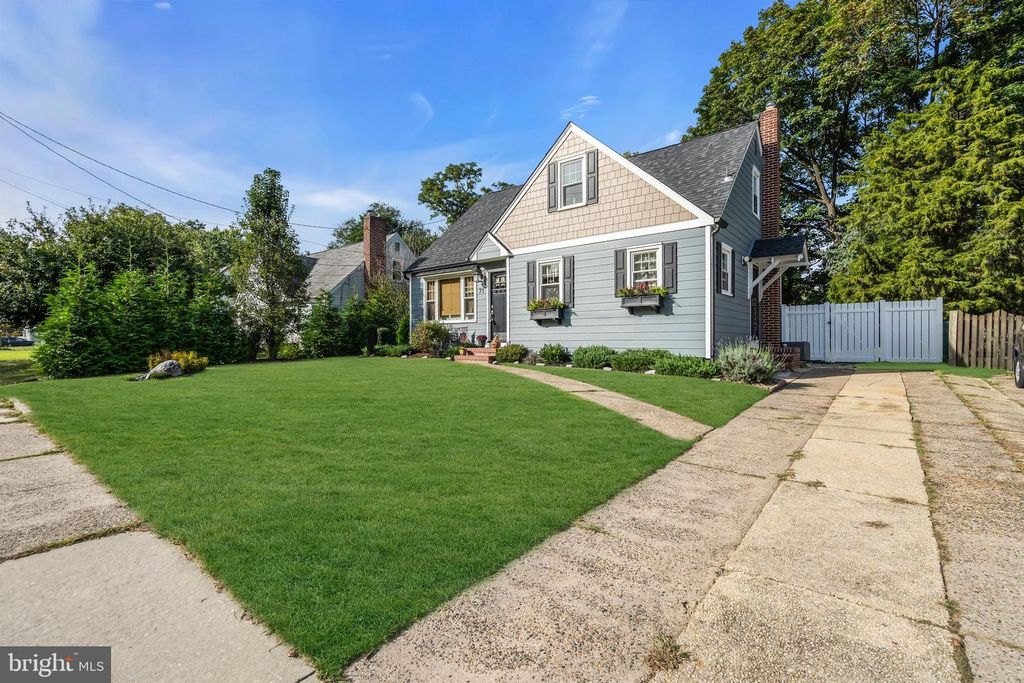 Image 4 of property listing at 71 RIDGLEY ST, Mount Holly, NJ 08060