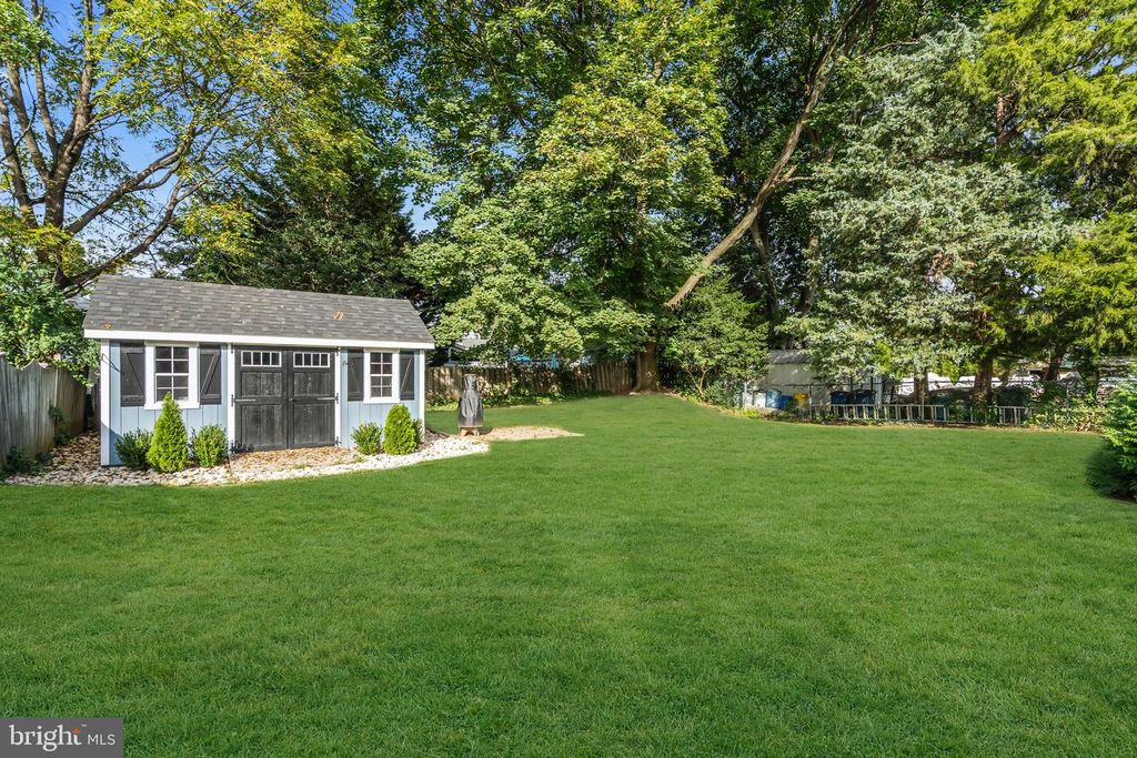 Image 43 of property listing at 71 RIDGLEY ST, Mount Holly, NJ 08060