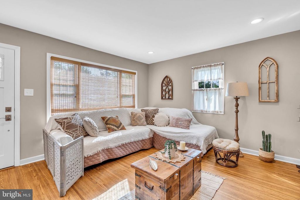 Image 7 of property listing at 71 RIDGLEY ST, Mount Holly, NJ 08060