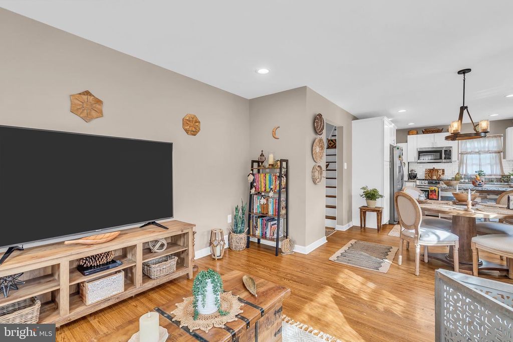 Image 8 of property listing at 71 RIDGLEY ST, Mount Holly, NJ 08060