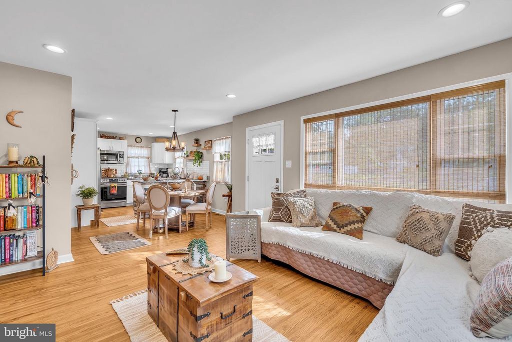 Image 9 of property listing at 71 RIDGLEY ST, Mount Holly, NJ 08060