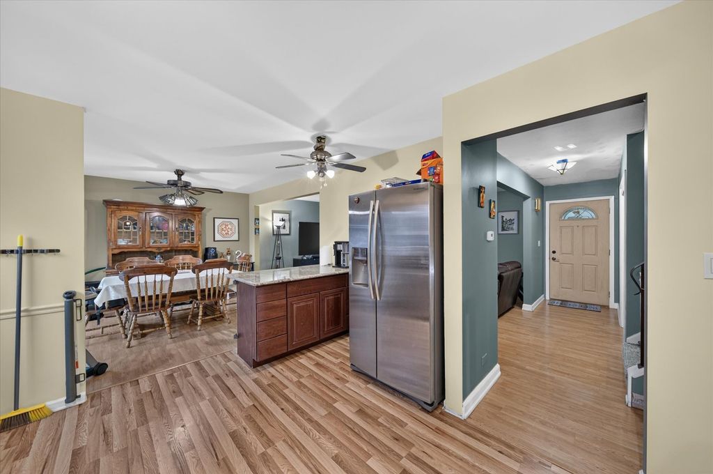 824 Dolores Drive, Bensenville, IL 60106 — photo 4