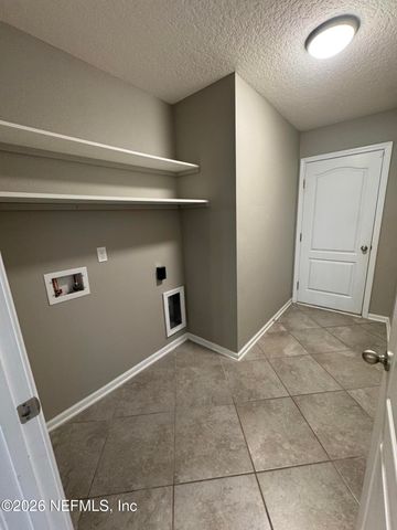 5409 PARKSIDE LAKES Drive, Jacksonville, FL 32257