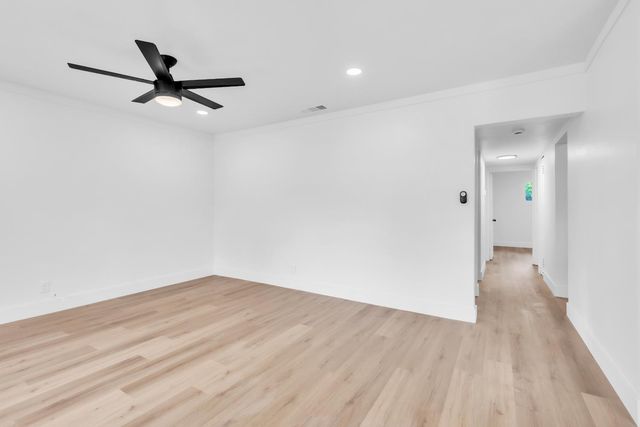 5530 Alcott Dr, Sacramento, CA 95820