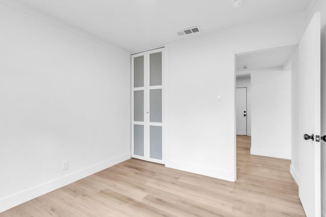 5530 Alcott Dr, Sacramento, CA 95820