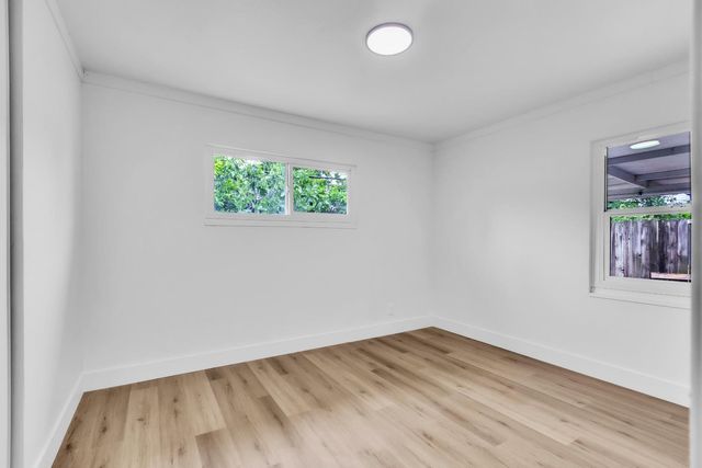 5530 Alcott Dr, Sacramento, CA 95820