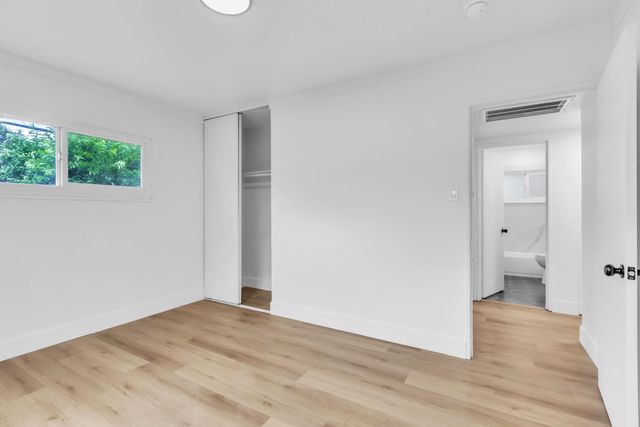 5530 Alcott Dr, Sacramento, CA 95820