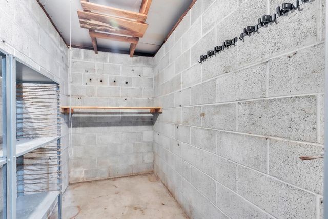 5530 Alcott Dr, Sacramento, CA 95820